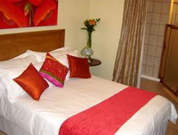 Simonsberg Guest House สเตลเลนบอช ภายนอก รูปภาพ